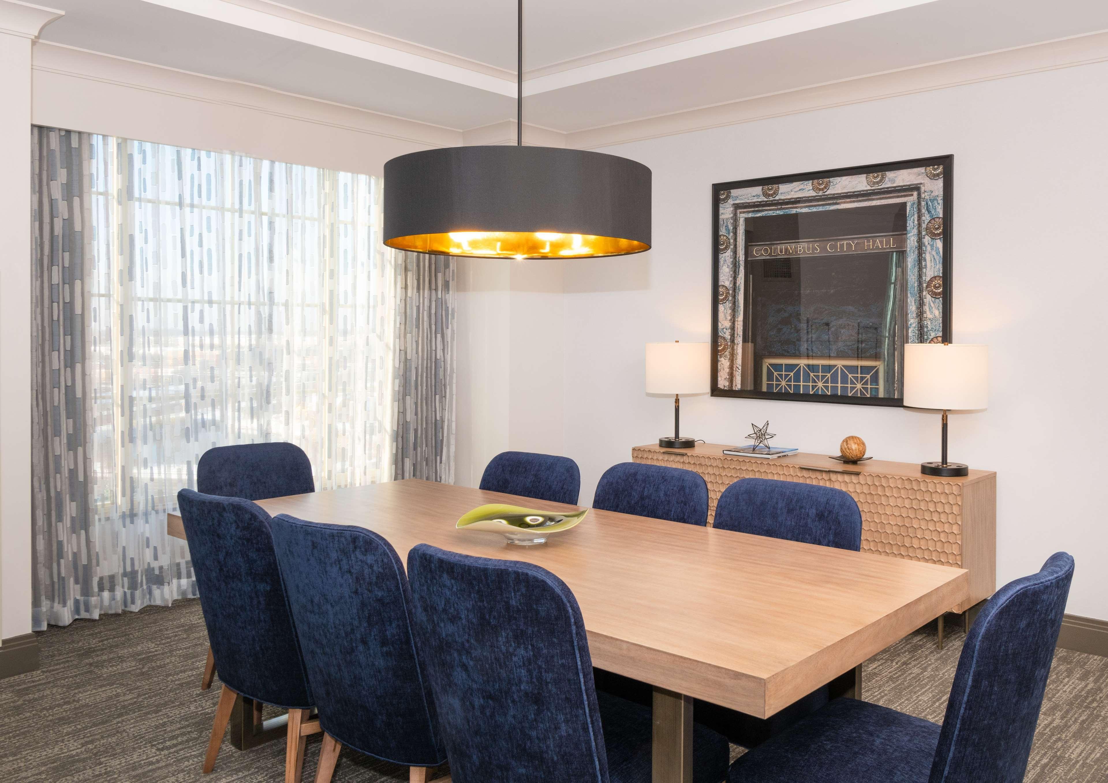 Отель Hilton Columbus/Polaris Экстерьер фото