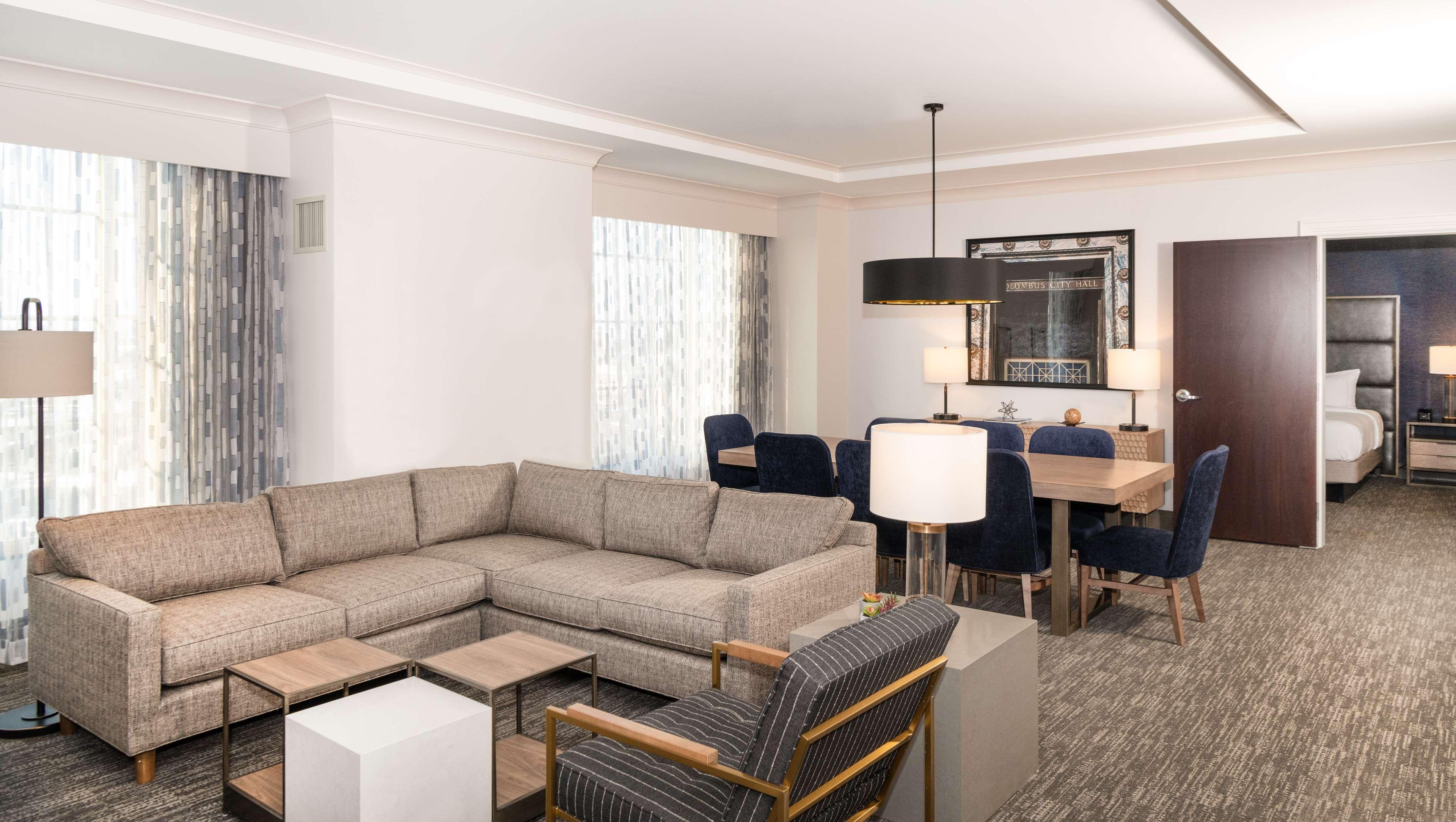 Отель Hilton Columbus/Polaris Экстерьер фото