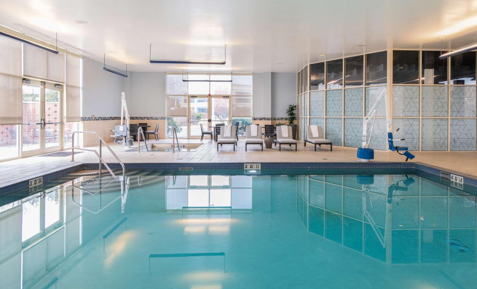 Отель Hilton Columbus/Polaris Экстерьер фото